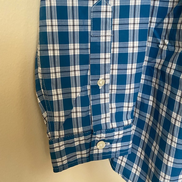 Lacoste Men’s Shirt 42L Regular Fit NWT
Blue and White - Picture 5 of 6